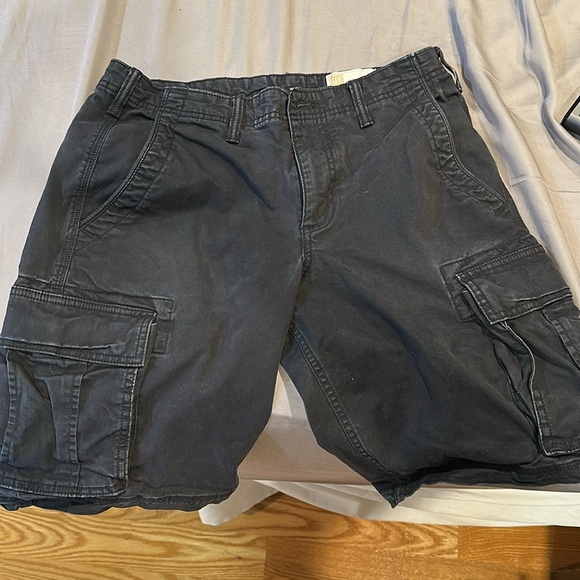 Gap Khaki Cargo Shorts Mens Sz 31 Navy Distressed Cargo Shorts **new w/o tags - Picture 1 of 1